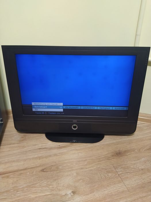 Великий телевізор loewe modus