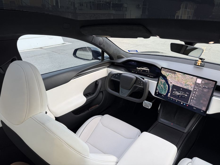 TESLA PLAID 2024 1033 к.с.