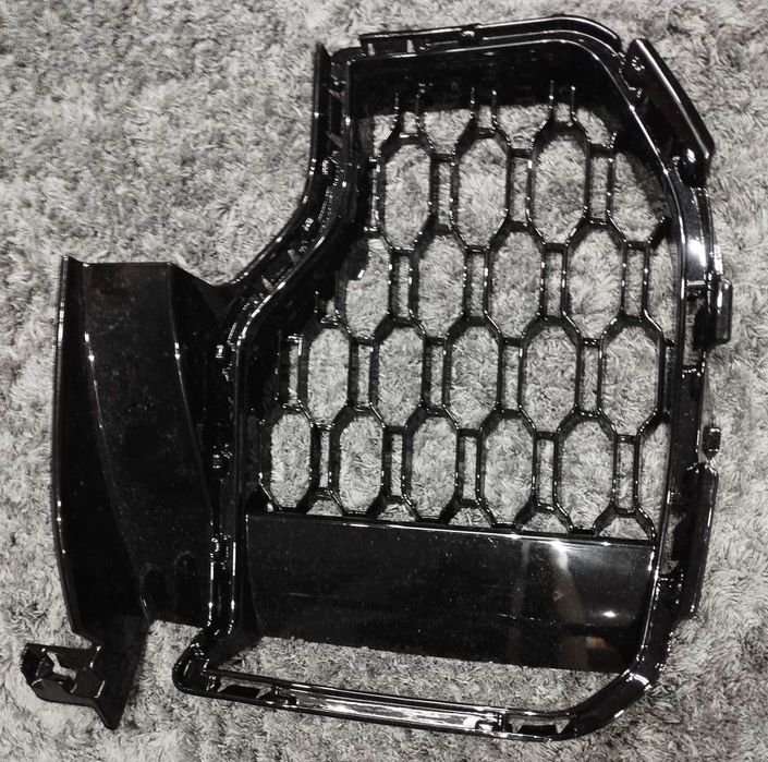 BMW X5 G05 решітка бокова нижня M пакет 51118069210 51118069209