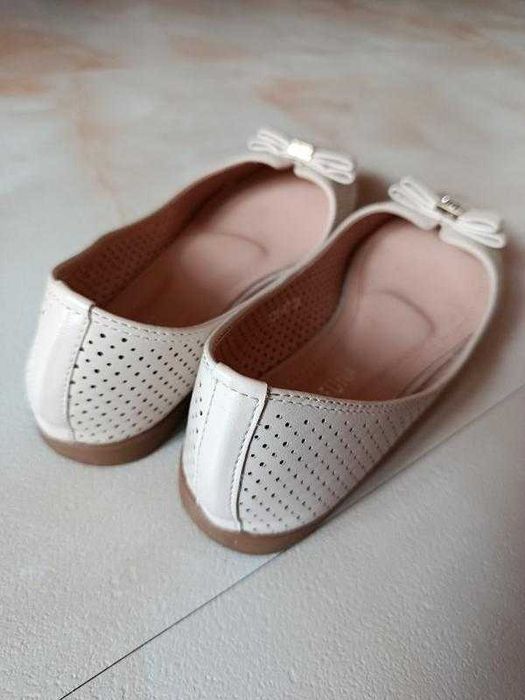 Туфлі балетки бежеві 38 розмір