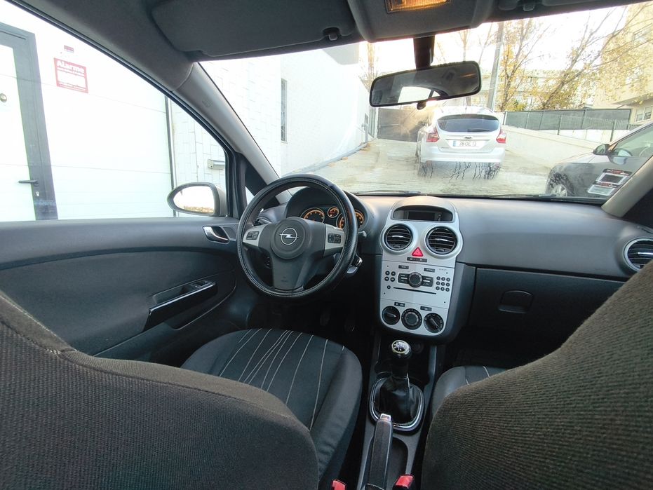 Opel corsa 1.2 16v