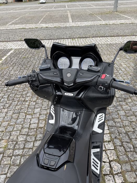 Yamaha tmax 560 tech max