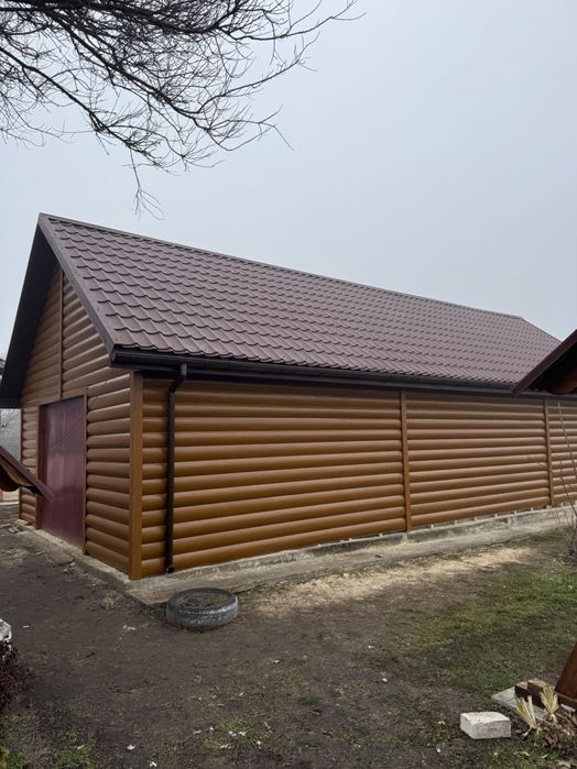 Дахи нові ,старі . Внутрішні роботи . Паркани