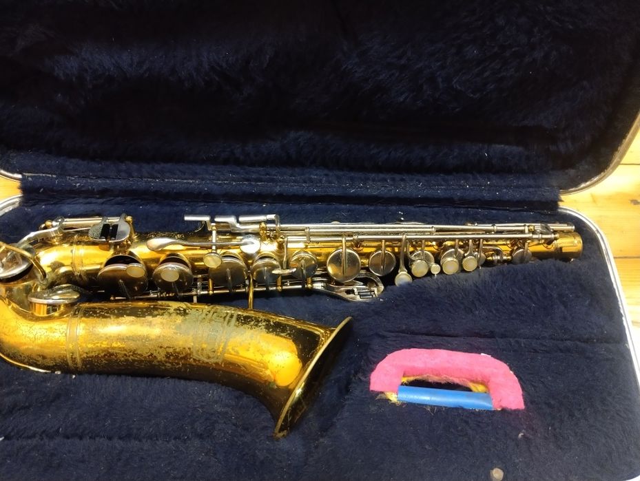 Продам саксофон альт