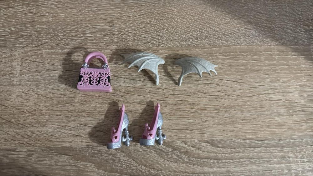 Аксесуари монстер хай Рошель Rochelle