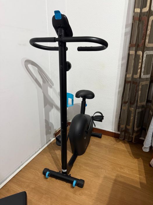 Bicicleta Estática Essencial EB 120 Domyos