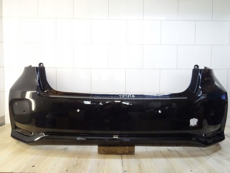 zderzak tył toyota corolla e21 sedan 52159-02e60 llu