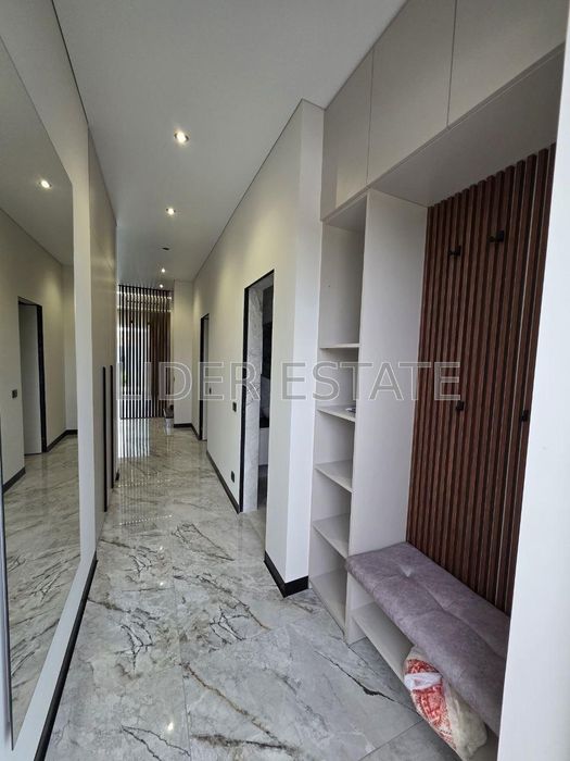 Продаж 4 кімнатного котеджу,таунхауз,Ужгород