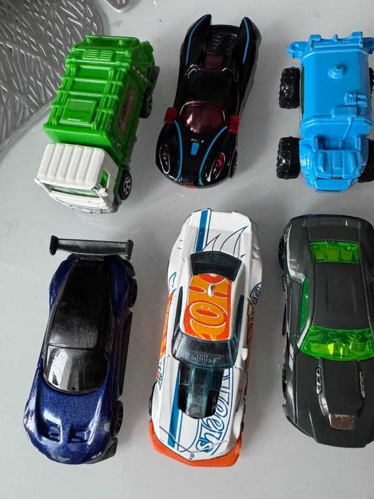 Машинки Hot Wheels , Matehbox