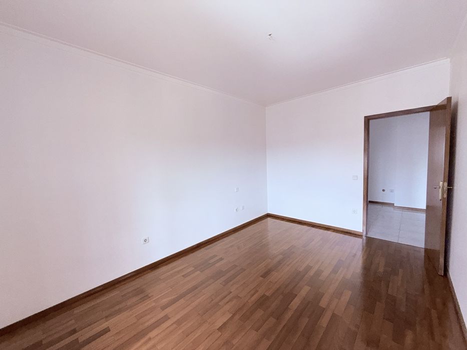 T2 com Garagem em São Victor – Conforto, Funcionalidade e Excelente Localização em Braga