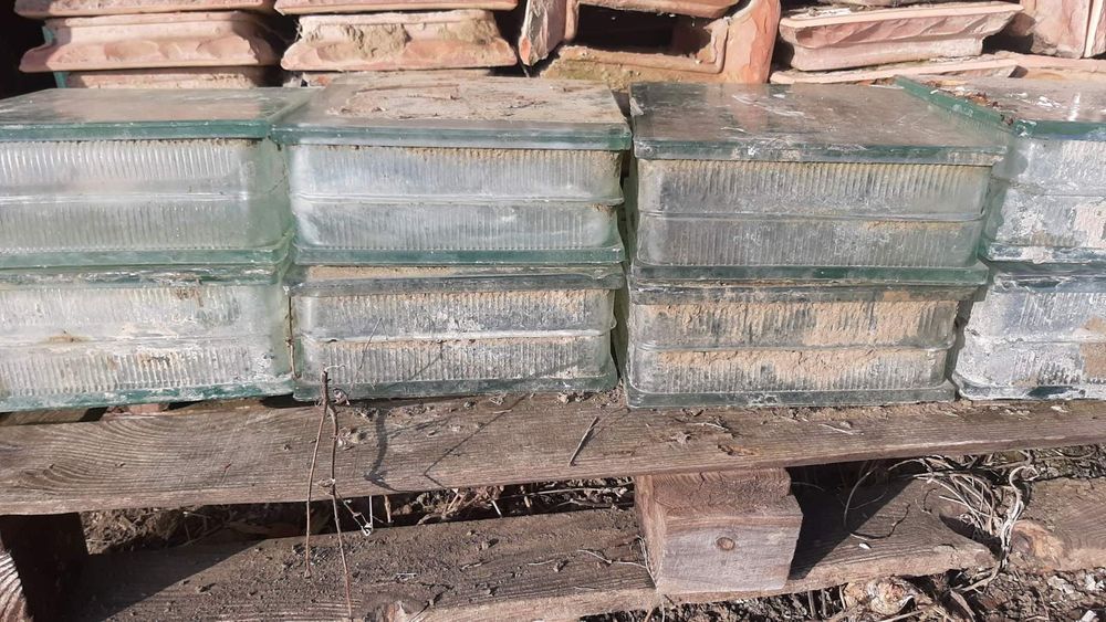 Продам блок кірпічний і блок зі скла