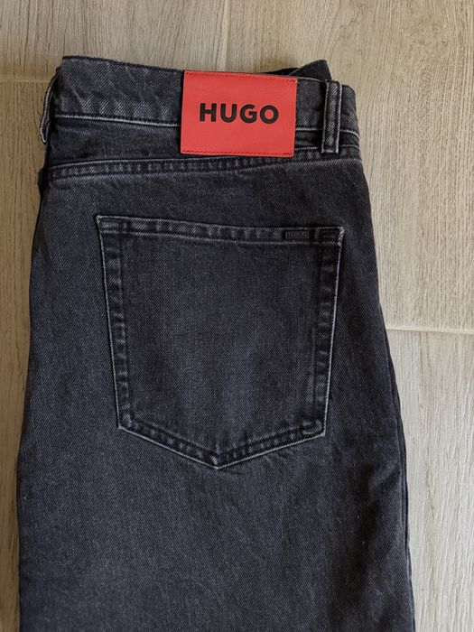Двое джинс Hugo оригинал