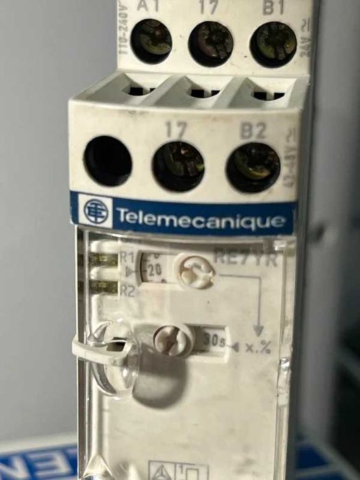 RE7YR12BU Telemecanique / Schneider temporizador arranque estrela triangulo