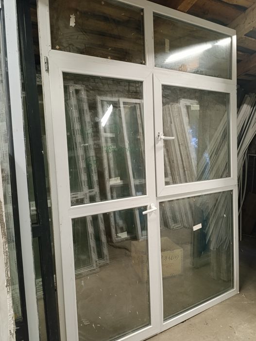 Панорамные балконные блоки  с дверью разных размеров