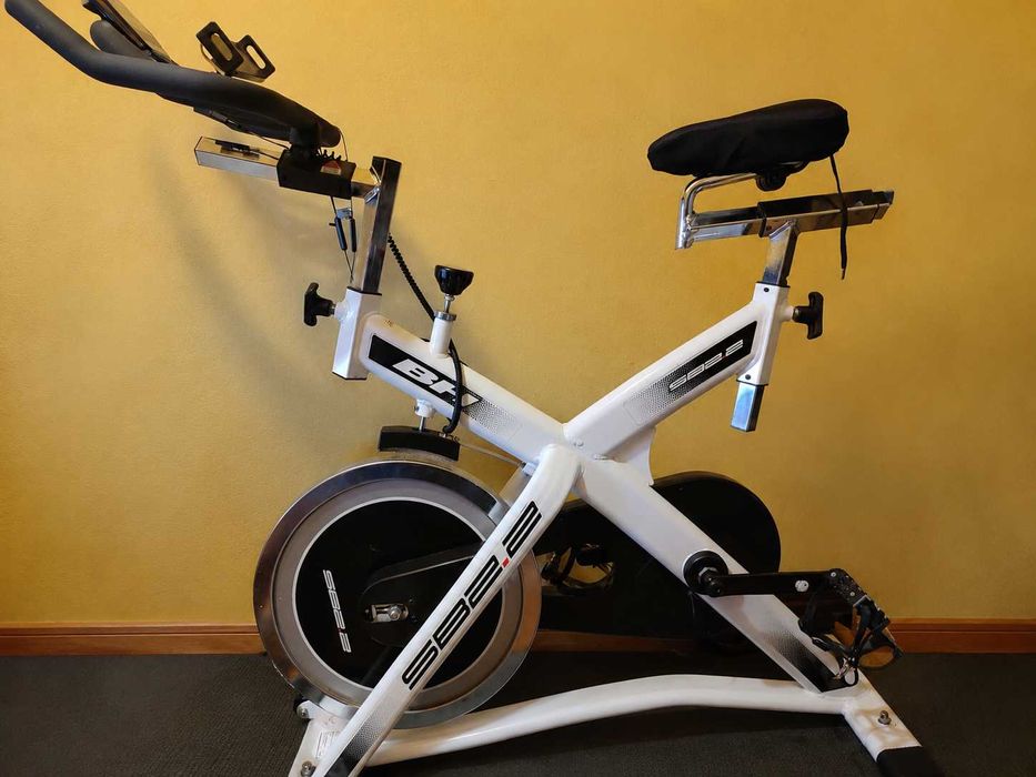 Bicicleta Indoor BH Fitness SB2.2