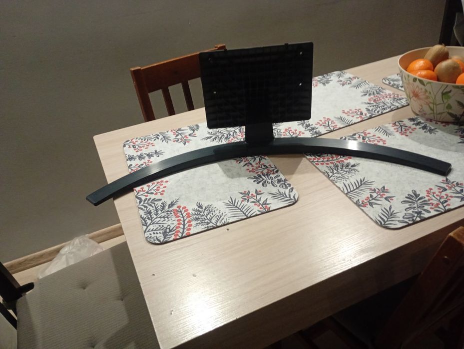 Stojak do telewizora