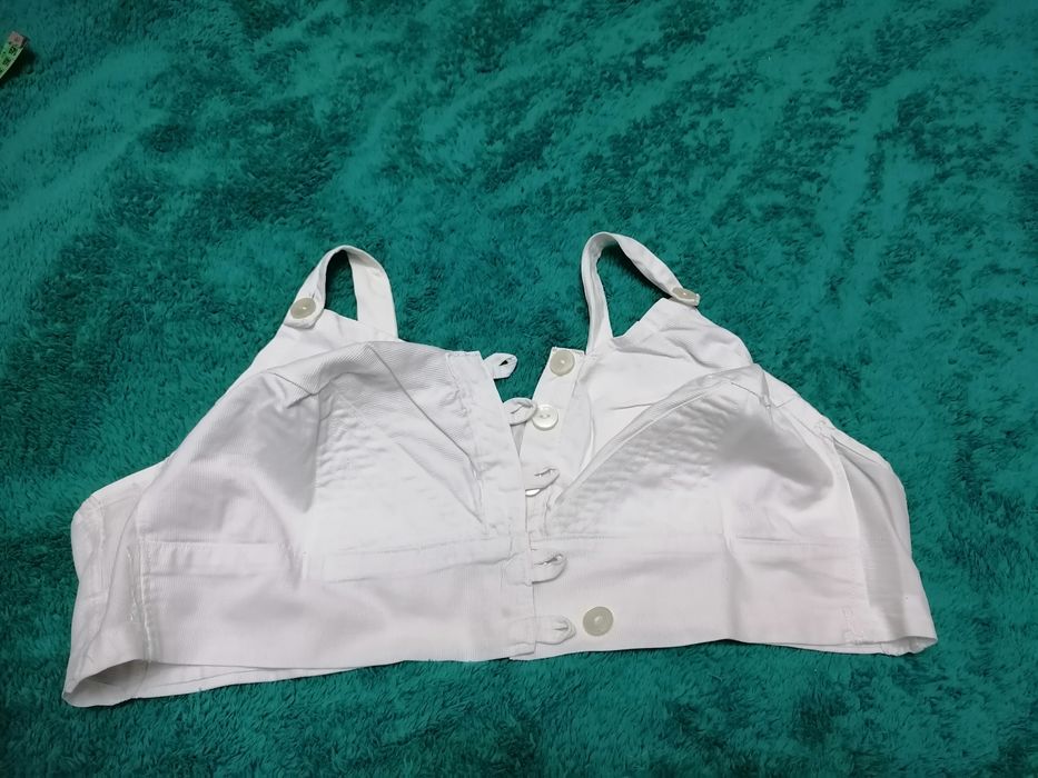 Coletes de baixo brancos