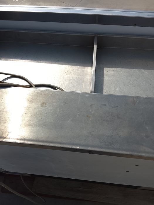 Expositor de peixe ventilado