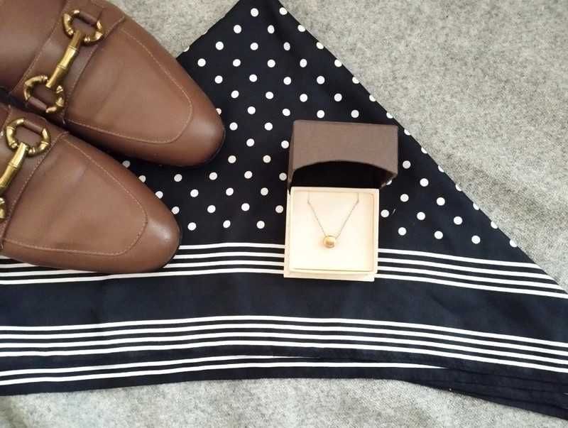 Srebrny pozłacany naszyjnik łańcuszek wisiorek damski Apart z kulką