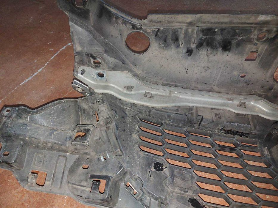 решітка радіатора mazda CX5, 2013року
