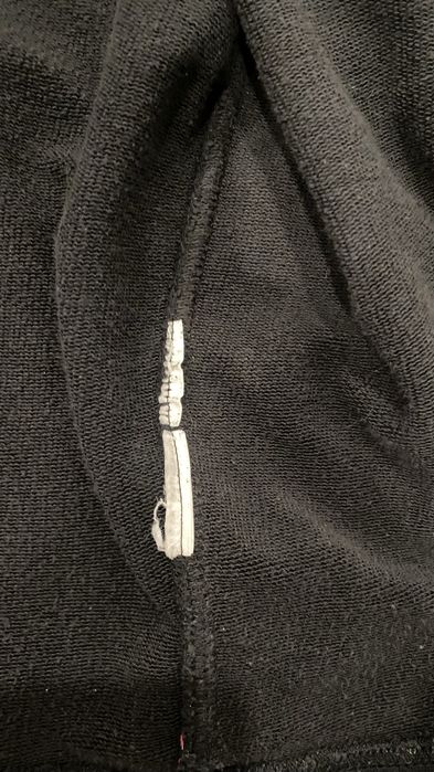 Sweatshirt / Casaco com Capuz Levi’s Preto com Logo em Relevo Laranja – Tamanho XL
