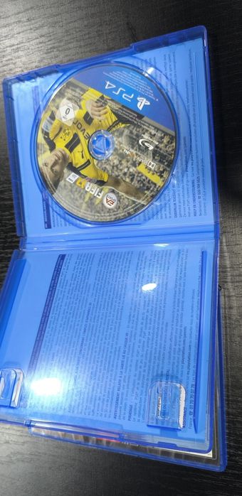 Marvel Avengers/Fifa 17 PlayStation 4