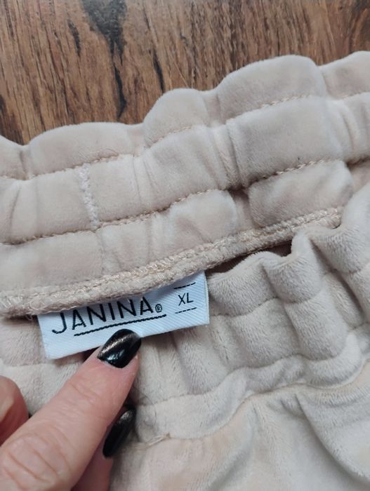 Spodnie dresowe damskie zamsz