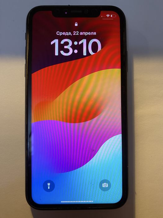 Продаю Apple 11 в гарному стані+ з чохлами