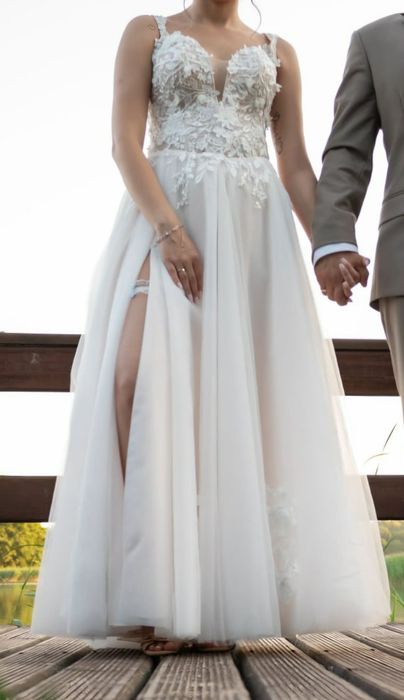 Sprzedam piękną suknię ślubną