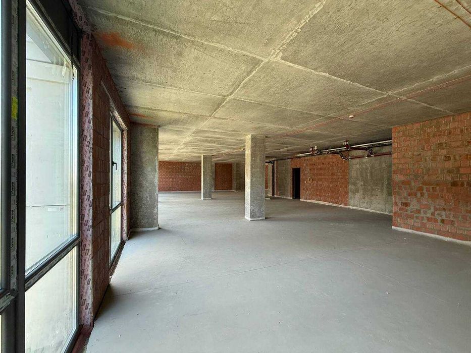 Продам офісне приміщення в ЖК "Geneve" 240 м2