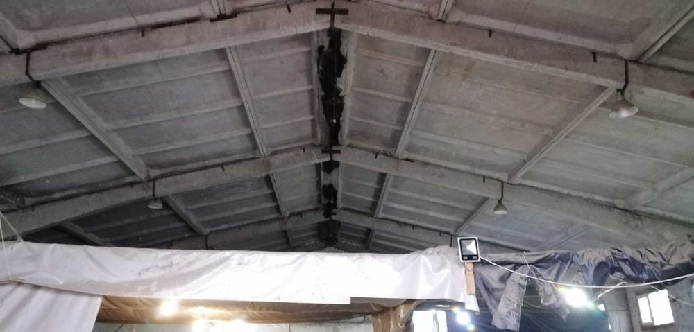 Продам склад (производство) 1400 м2 на пр. Любови Малой 99