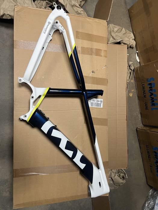 Rama ebike Husqvarna S M L 27,5” 29 hardtail do silnika bosch gen4
