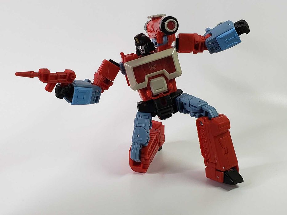 Perceptor Transformers Studio Series 86 Deluxe Class bumblebee movie