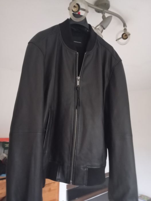 Кожаная куртка итальянского бренда.