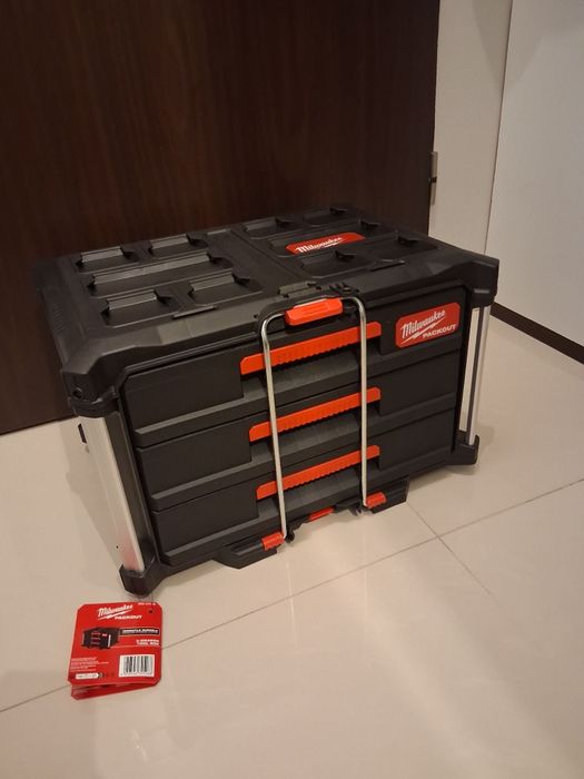 Skrzynia Milwaukee packout z 3 szufladami