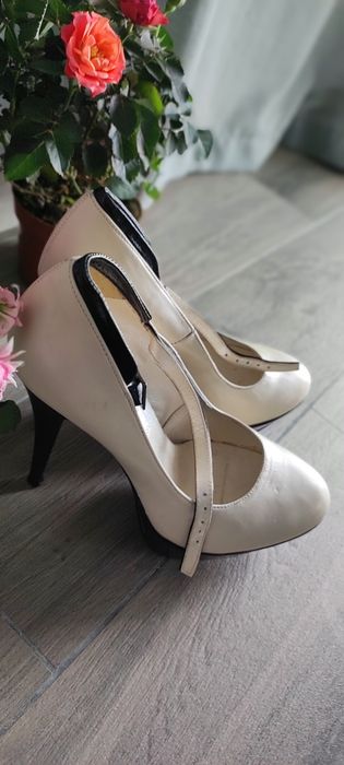 Стильні весільні туфлі Alberto Violli 37 розмір