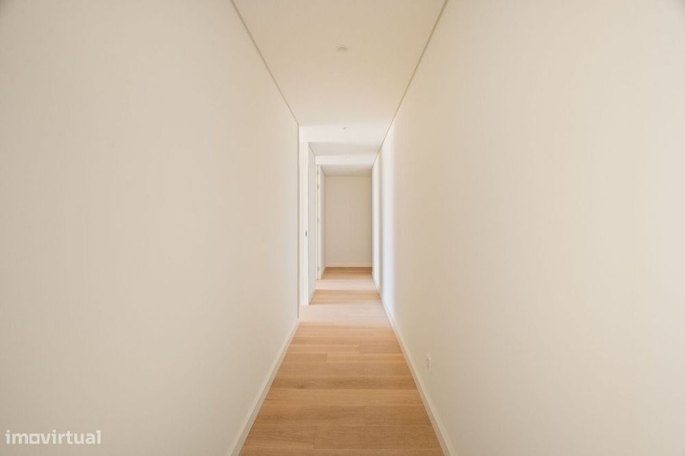 Apartamento T4 + 1 com piscina, Nova Campolide, Lisboa
