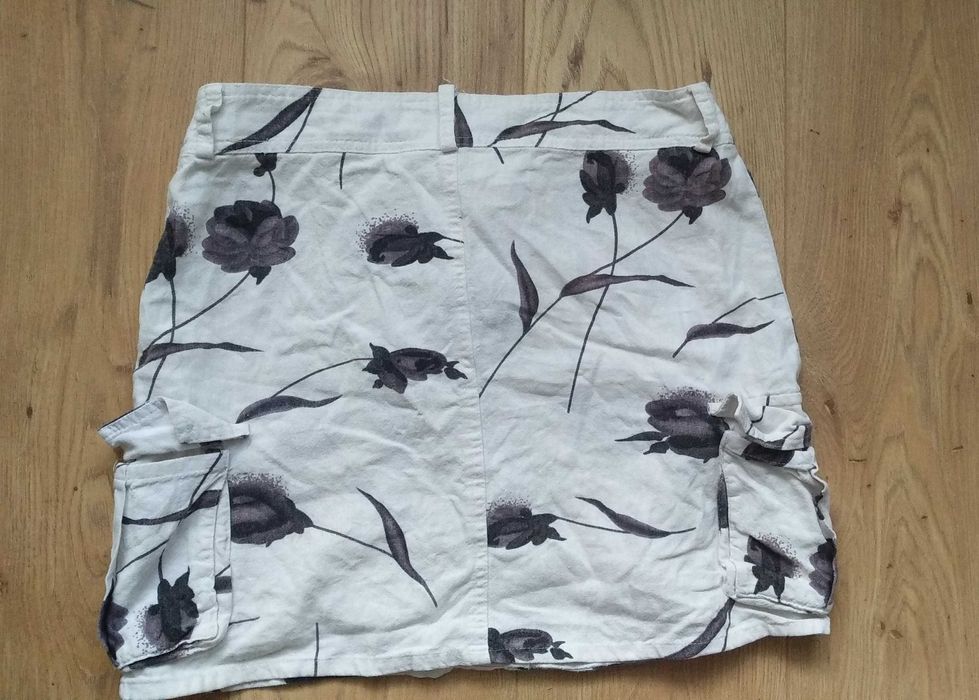 spódniczka w kwiaty swingo