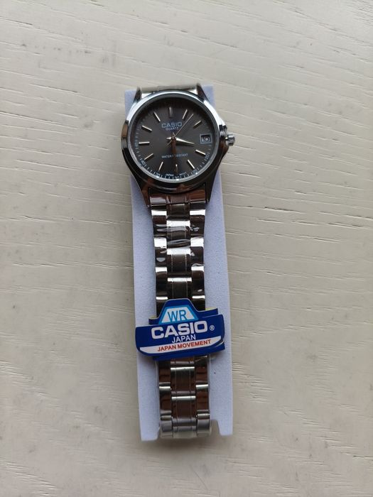 Casio relógio de mulher NOVO