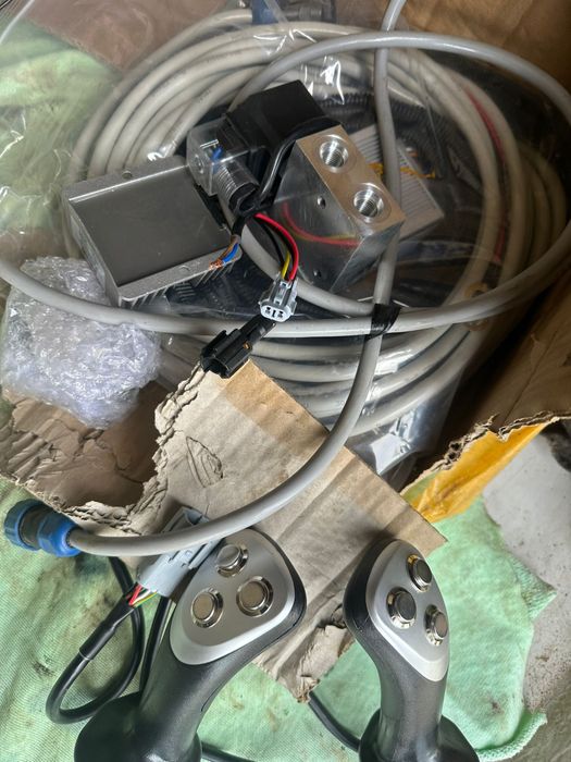 Garra hidraulica para giratoria