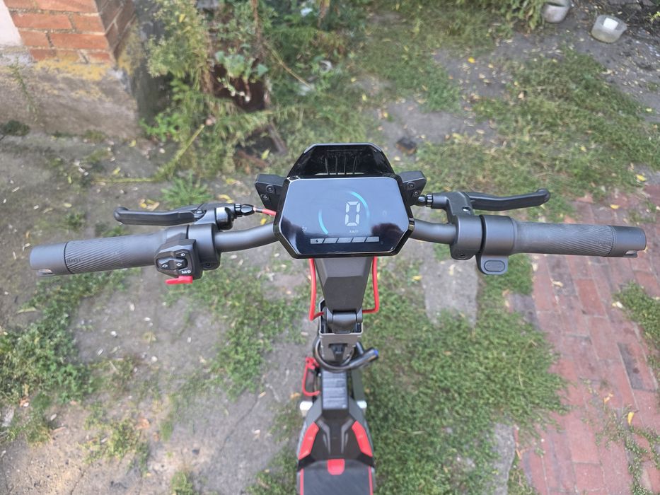 Потужний позашляховий електросамокат Navee XT5 Pro (2200 Вт, до 50 км/год) — Стан [вказати стан, наприклад: Ідеальний / Як новий]