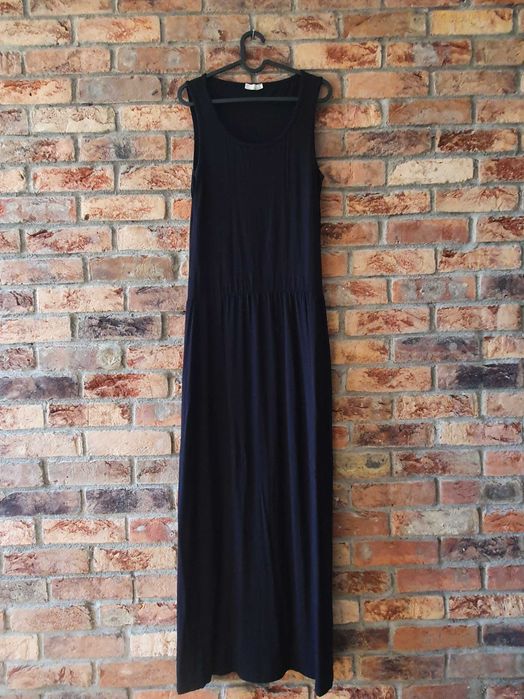Czarna sukienka maxi