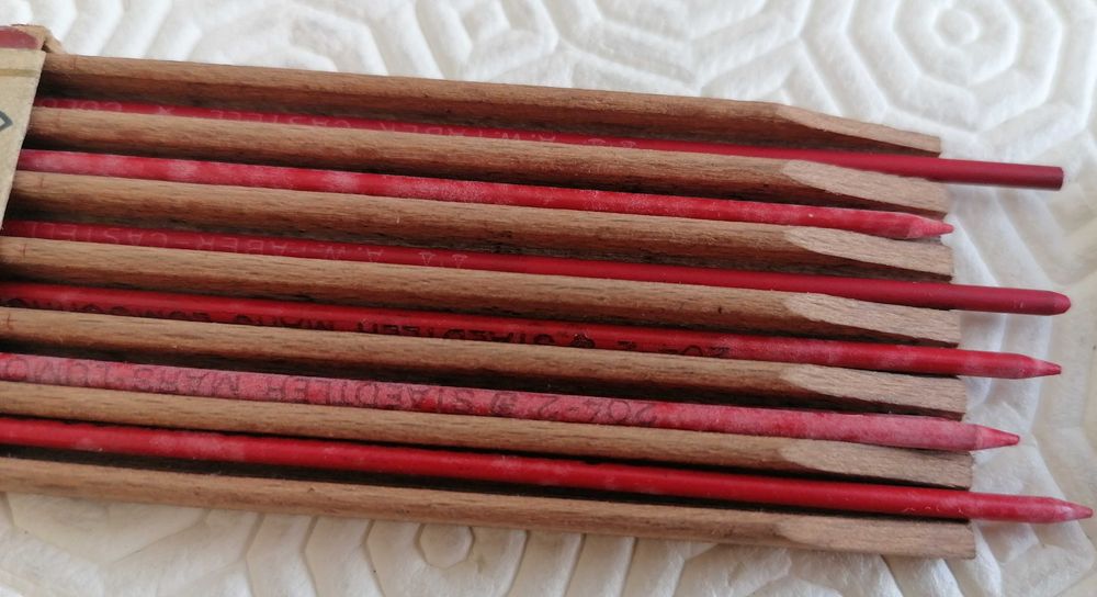 Minas "STAEDTLER", cor red, 2 mm