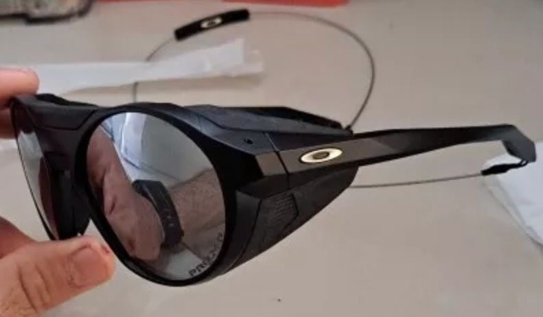 Sunglasses/Sports sunglasses in various colors