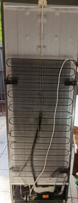 Vendo Frigorífico para peças gavetas plásticas tudo novo 60€