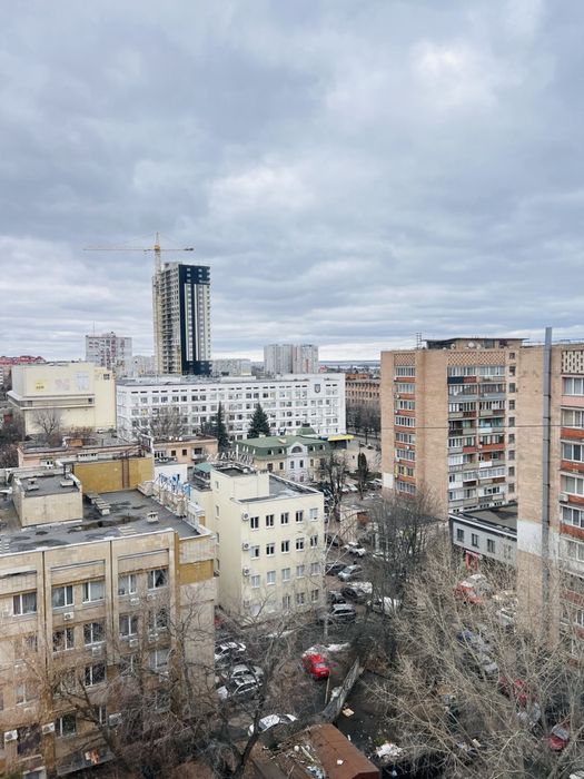 Центр! Видова 3 кімнатна квартира в новобудові  біля Любави