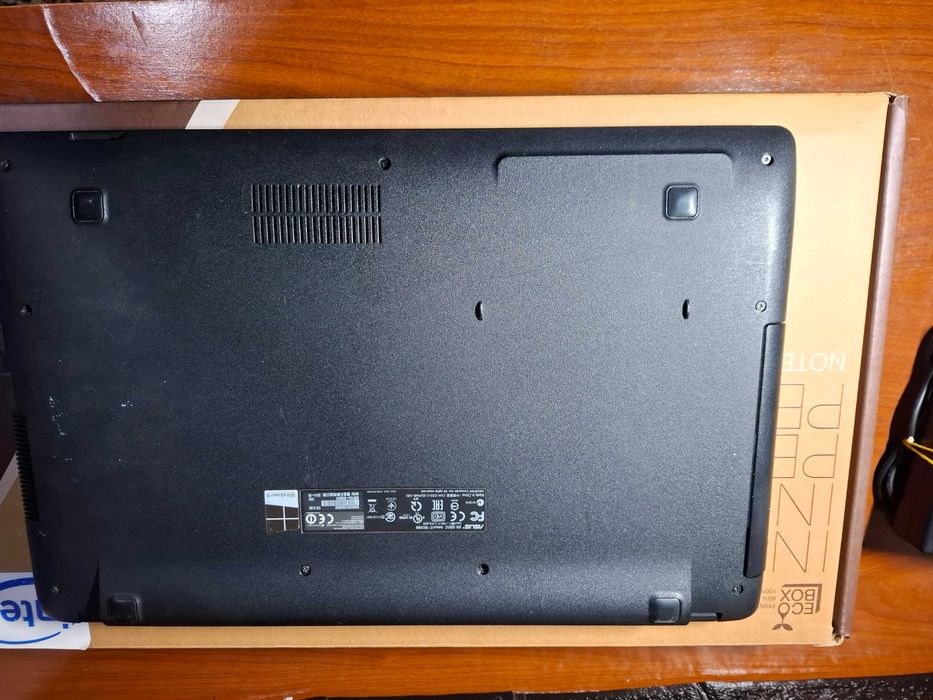 Portátil ASUS | Intel Core i3 | 4GB RAM | 120GB | Win 11 Pro