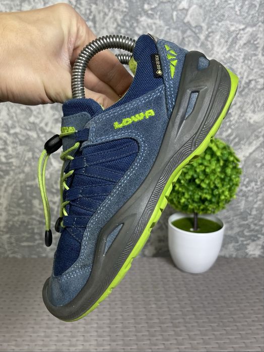 Lowa gore-tex кроссовки полуботинки 33 размер детские трекинговые