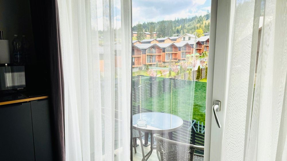 Пасивний дохід у Буковелі: діючі апартаменти 20 м², Фенікс Релакс Парк