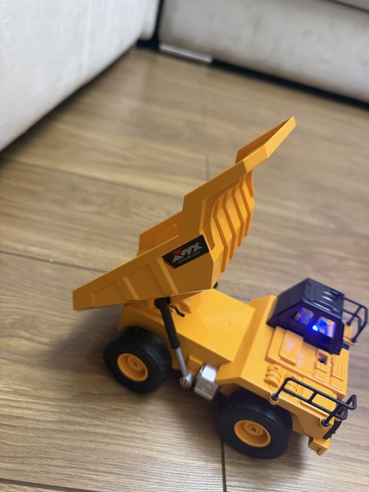 Самоскид на радіокеруванні